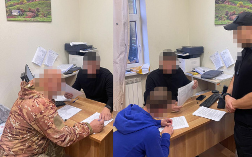 На Донеччині службовців підозрюють у розкраданні продуктів для військових на 2,7 млн гривень