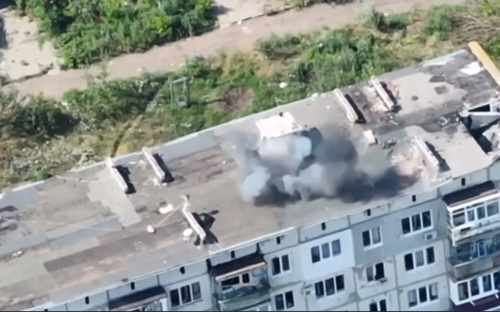 У Соледарі Сили оборони знищили радіоелектронну станцію, заховану росіянами на даху будинка