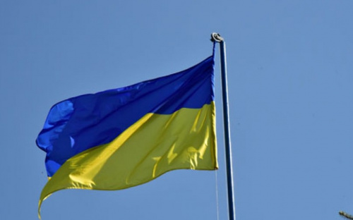 После шестичасового обстрела Чермалык с оркестром отметил день украинского флага (ФОТО)