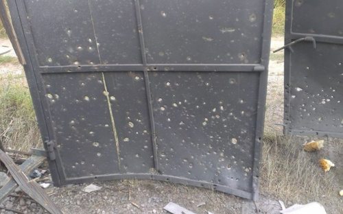 Под Мариуполем обстрелу подверглись дома в Гнутово