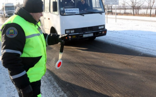 Полиция Донецкой области устроила облаву на незаконных перевозчиков (ФОТО)