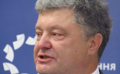 Порошенко в Мариуполе обещал ночью запустить систему е-декларирования (ВИДЕО)