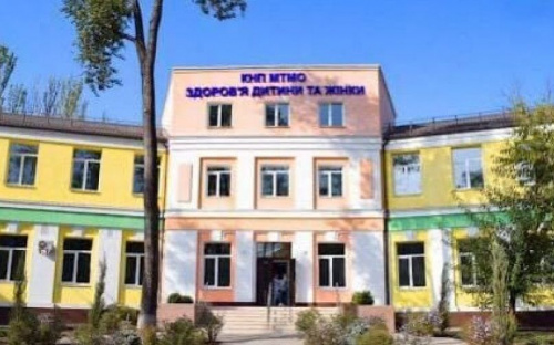 Мариупольским медикам задерживают зарплату. В чем причина?