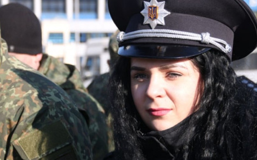 Прибывшие в Мариуполь молодые лейтенанты впервые вышли на патрулирование улиц