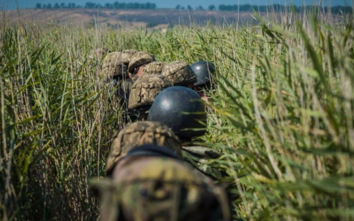 Провокация. На передовой под Мариуполем морпехи «ДНР» переоделись в форму ВСУ