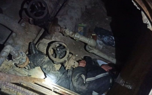 Женщина не могла выбраться из колодца теплосети на Донетчине