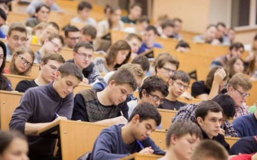 Украинским студентам существенно повысят стипендии