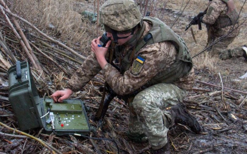 Вблизи Мариуполя боевики ударили из запрещенной артиллерии. Погиб украинский военный