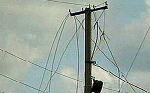В обесточенные мариупольские дома постепенно возвращают свет (АДРЕСА)