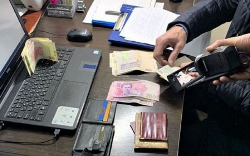 На Донетчине поймали подполковника на взятке