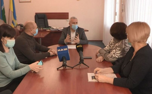 В Никольском под Мариуполем депутатов призвали начать работу