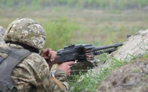 Под Мариуполем обстрелы с применением минометов и стрелкового оружия