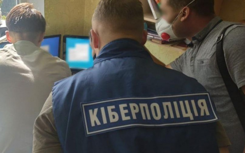 В Мариуполе юный хакер торговал компьютерным вирусом «собственного производства»