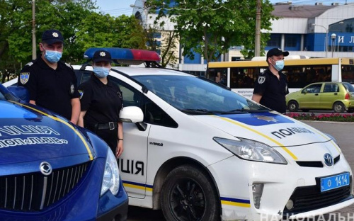 Пьянство и домашнее насилие: в Мариуполе перед выходными зафиксировано почти 30 нарушений