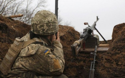 Боевики восемь раз нарушили перемирие в Донбассе. От полученных ран скончался украинский воин