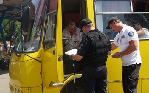 На Донетчине водители автобусов совершили 39 нарушений ПДД за двое суток (ФОТО)