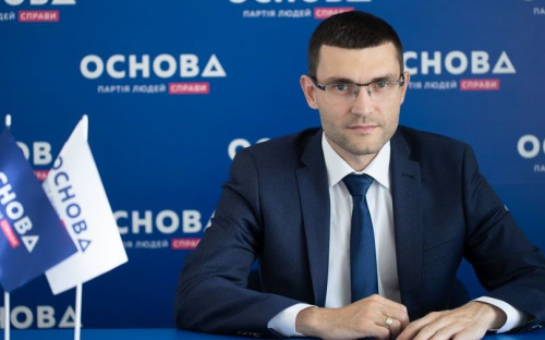 Мариуполец Игорь Ошкадеров рассказал, как изменить политическую систему Украины