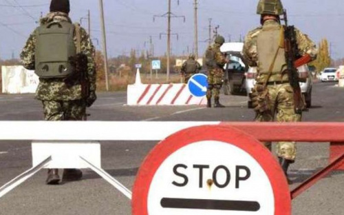 На КПВВ под Мариуполем создали опасную для жизни пробку из 166 машин