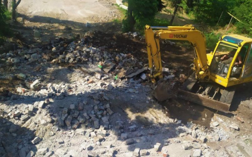 В Мариуполе демонтировали левобережный спуск к морю