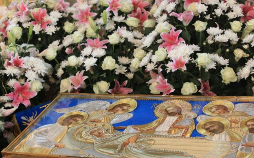 Мариупольцы празднуют Успение Богородицы: история и смысл праздника