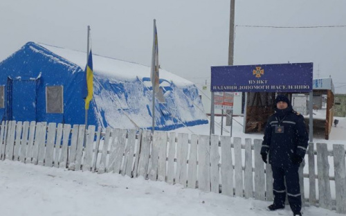 Жителям Донетчины круглосуточно оказывают помощь около КПВВ (ФОТО)