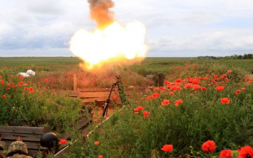Вблизи Мариуполя боевики обстреливали украинские позиции из гранатометов и стрелкового оружия