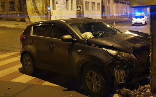 В Мариуполе пьяный водитель, скрываясь от патрульных, спровоцировал тройное ДТП
