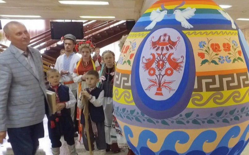 В День матери в Мариуполе презентовали уникальный оберег (ФОТО+ВИДЕО)