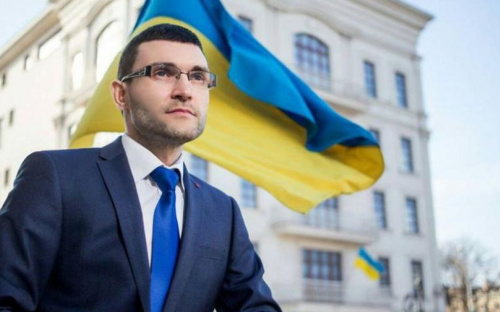 Активист Игорь Ошкадеров знает, как Украине остаться единой страной