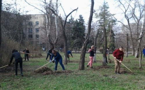 Во всех районах Мариуполя наведут порядок: горожан приглашают присоединиться к толоке