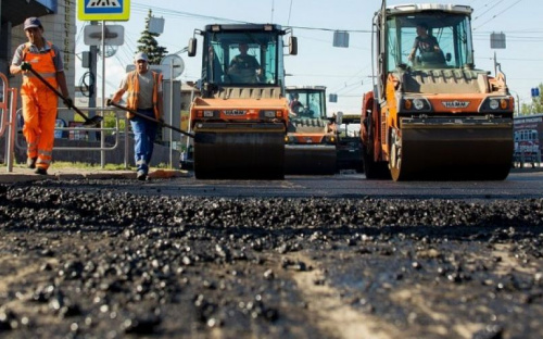 «Большую стройку» Владимира Зеленского поддерживает 90% украинцев, в приоритетах строительство дорог и больниц