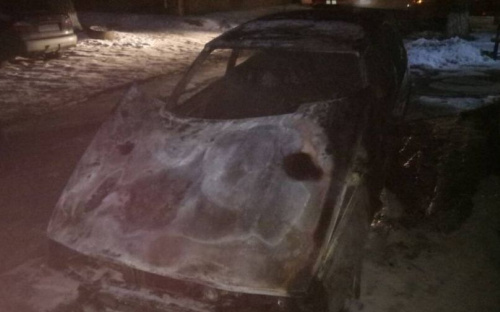 В Мариуполе мужчина сгорел в автомобиле (ФОТО)