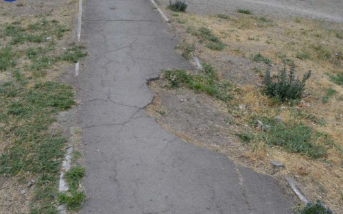Один из мариупольских микрорайонов обустроят за бюджетные деньги (ФОТО)