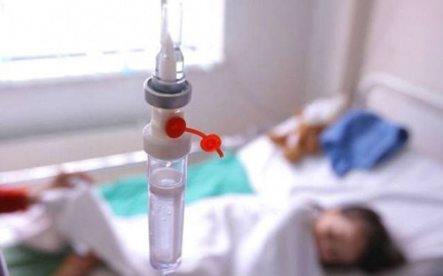 В Мариуполе с многочисленными гематомами госпитализировали двухлетнюю девочку 