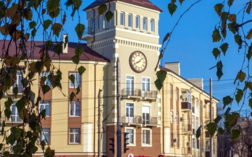 В Маріуполі зносять будинок з годинником та майстернею Арнаутова