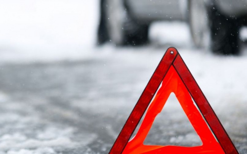 Renault Menage сбил насмерть женщину. Полиция Мариуполя ищет свидетелей