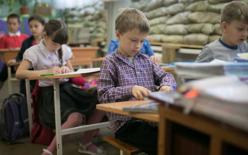 «Главные мои планы – выжить». Дети с оккупированной части Донбасса пишут о планах на лето (ФОТО)