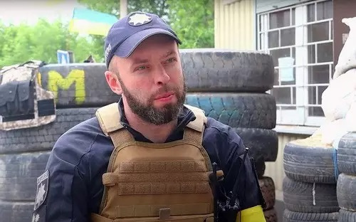 Поліцейський Дмитро Кірдяпкін в Маріуполі рятував людей з під завалів пологового будинку