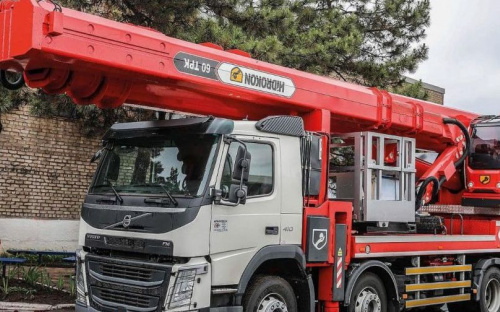 Для высотных работ в Мариуполе закупили автовышку. Скорость работ увеличится в разы