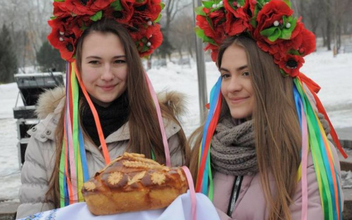 Мариупольцы поздравили 56-ю бригаду с возвращением домой (ФОТО)