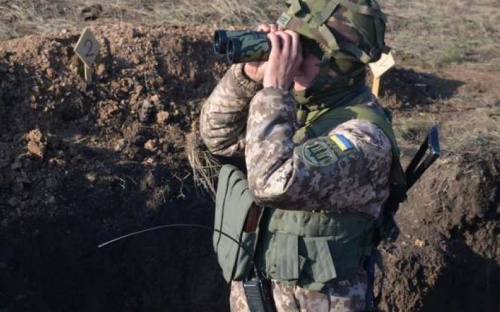 Боевики на Донбассе ранили украинского воина
