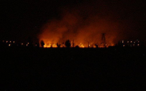 На окраине Мариуполя горят поля (ФОТОФАКТ)