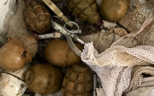 Вблизи Мариуполя нашли тайник с 10 гранатами