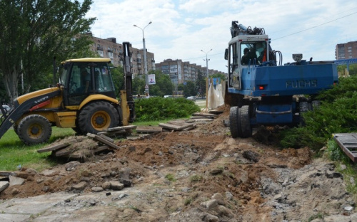 Мариуполь с помощью уникального прибора до конца года заменит 50 км водовода (ФОТО)