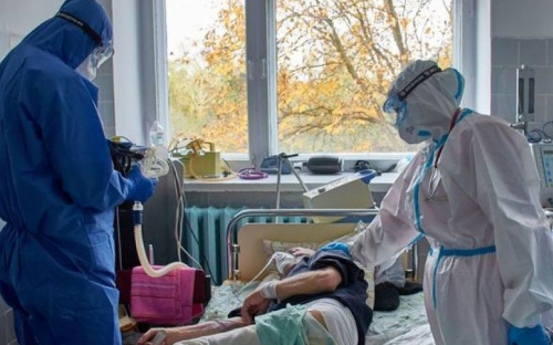 В Украине заболевавших COVID-19 почти втрое больше, чем выздоровевших