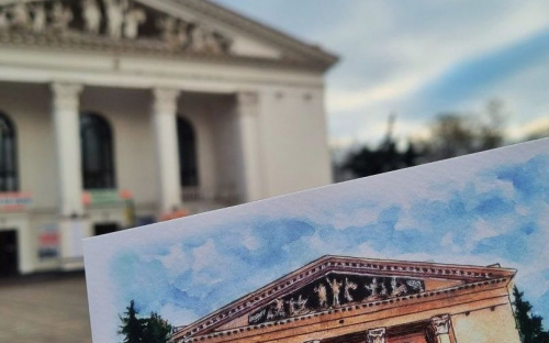 Открытки с видами Мариуполя можно бесплатно отправить в любую страну мира