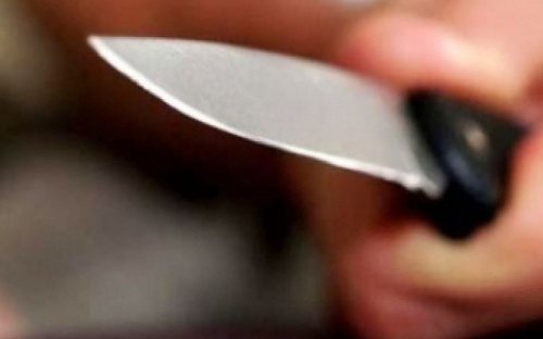 В Мариуполе мужчина ударил сожительницу ножом в грудь