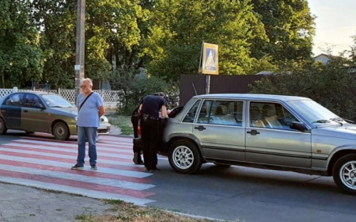 В Мариуполе на пешеходном переходе сбили ребенка