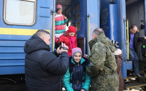 Столичная полиция провела для мариупольской детворы экскурсию по Киеву (ФОТО+ВИДЕО)