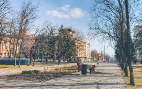 Мариупольские парки и скверы готовят к открытию: весной высадят 20 тысяч однолетних растений